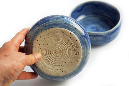 Preview: handgetöpferte meerblaue Keramik  Bowl Schale für Frühstücks Müsli, Quark oder Suppe